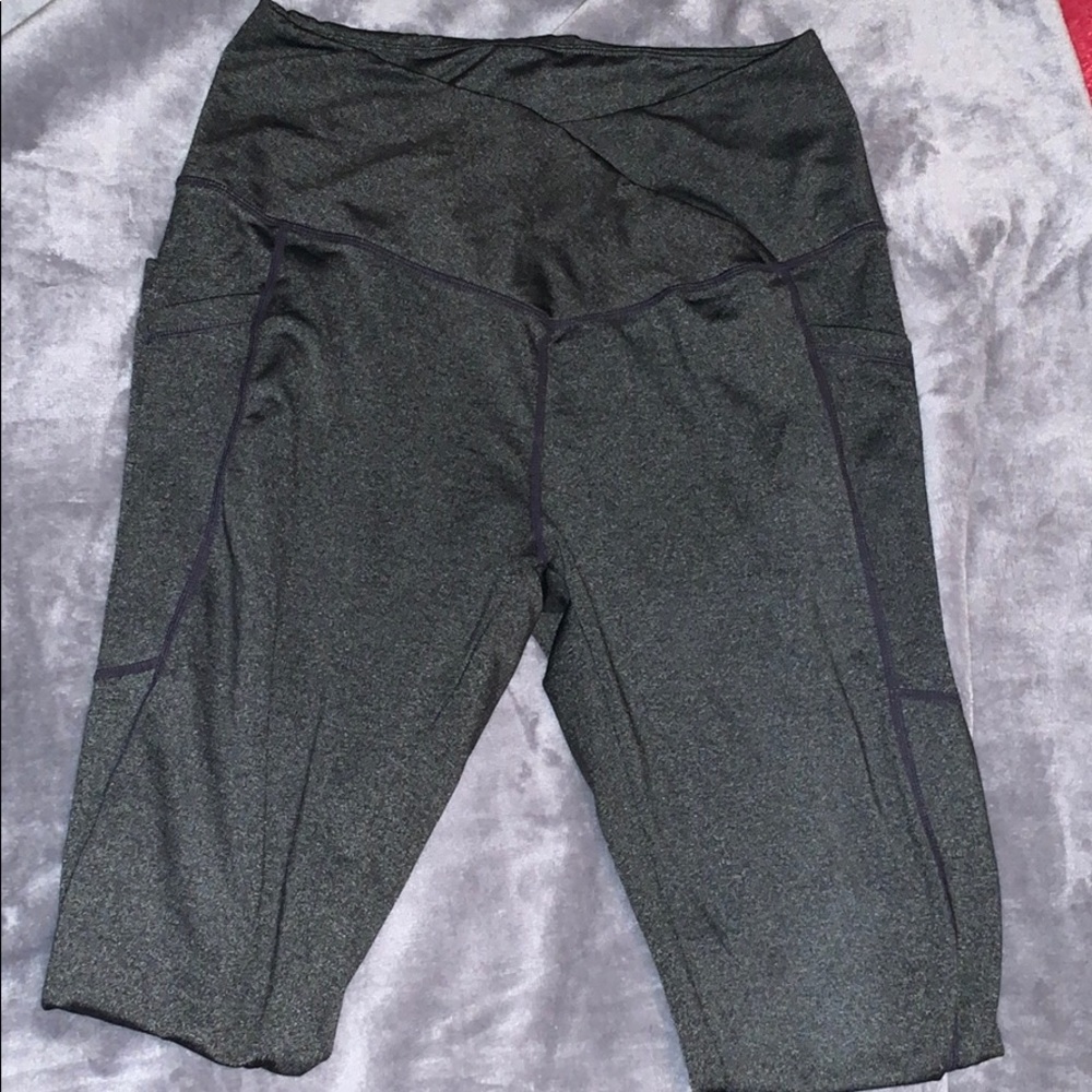 Grey active leggings